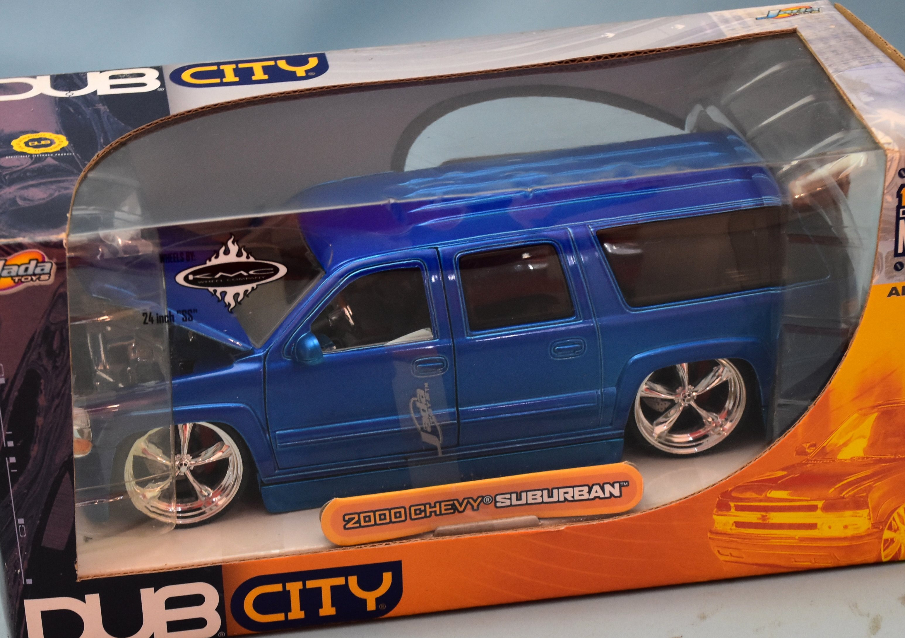 Jada TOYS  DUB CITY  CHEVY SUBURBAN Blue