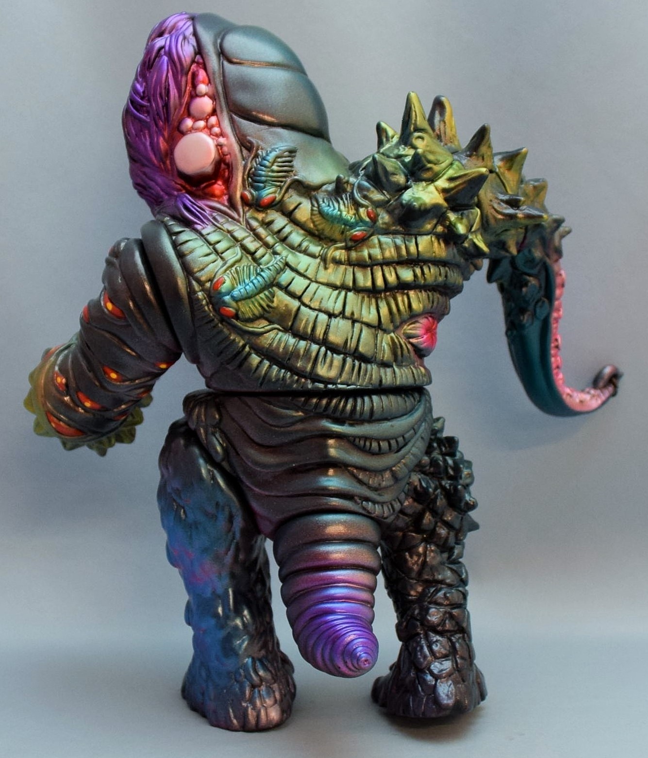 tagtoyspaul99kaijuslugbearddarkgraymoldinggreengoldbluepurple