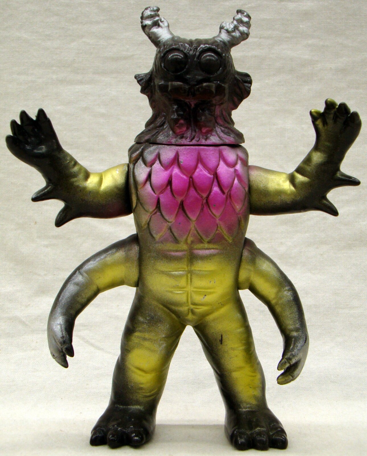 タカトク☆メガロマン☆黒星怪獣ゴラン ☆ミニソフビ