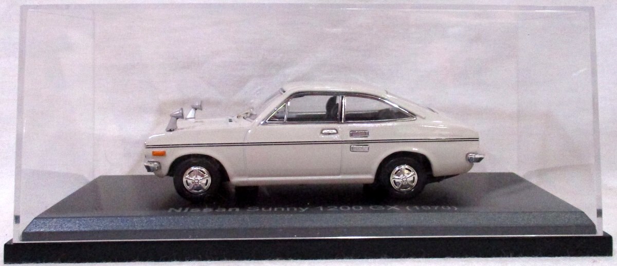 The 1970 NISSAN SUNNY coupe 1200 - 模型製作用品