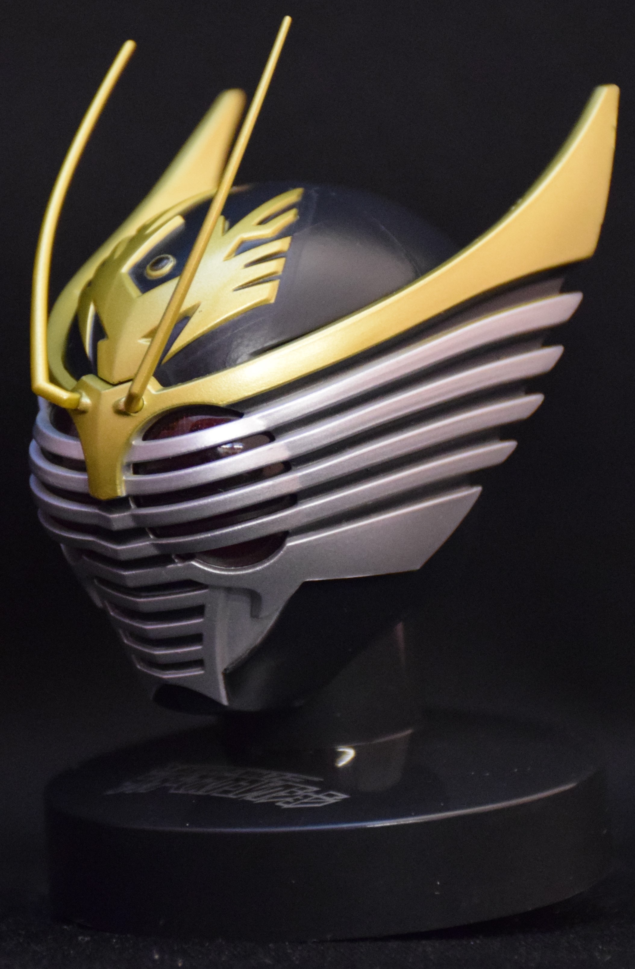 Bandai Rider Mask Collection 07 Kamen Rider Ryuki Dragon Knight Ryuki Kamen Rider Ryuki Dragon Knight Ryuki Survive Light Emitting Base Stand 07 Mandarake Online Shop