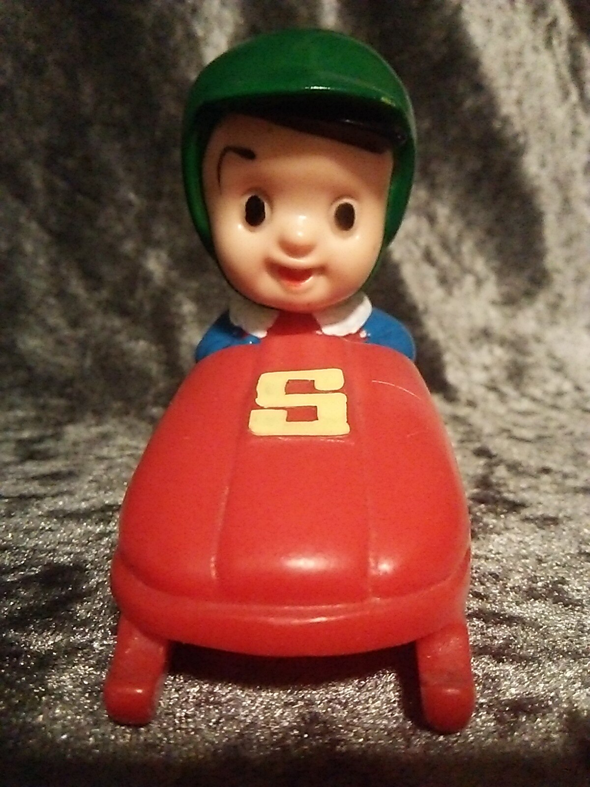 mandarake | shinkin shin-chan money box shin-chan bobsled red