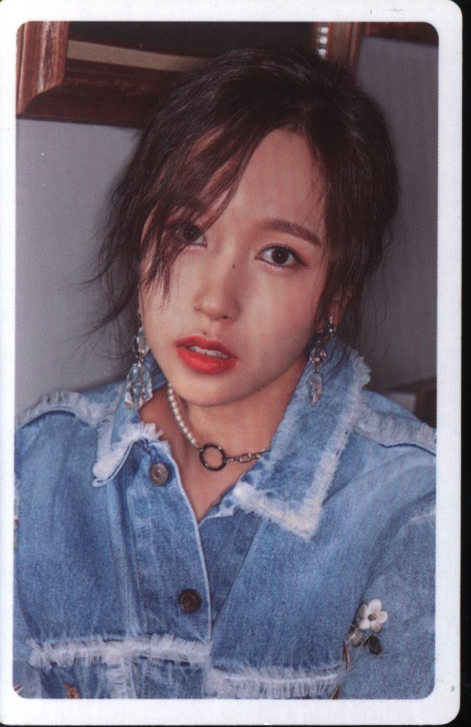 twiceyesoryestradingcardsmina