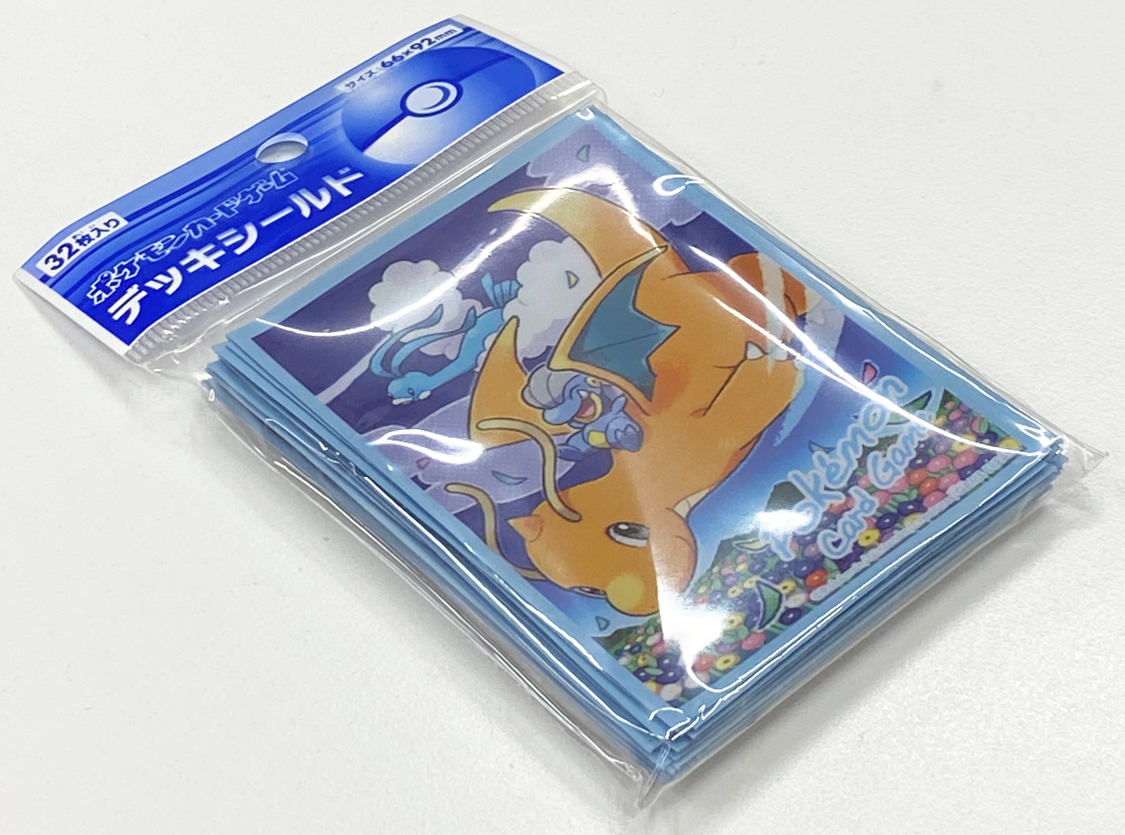 【 海外ポケモンセンター限定 !! 】カイリュー \u0026 タツベイ  スリーブ