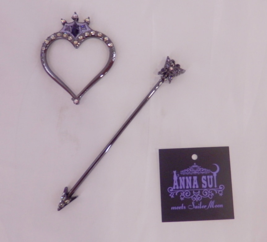 ANNA SUI - セーラームーン☆ANNA SUI ☆セーラーちびムーンコンパクトヘアスティック ストアオリジナル ちびムーンコンパクト＆時空の鍵 へア
