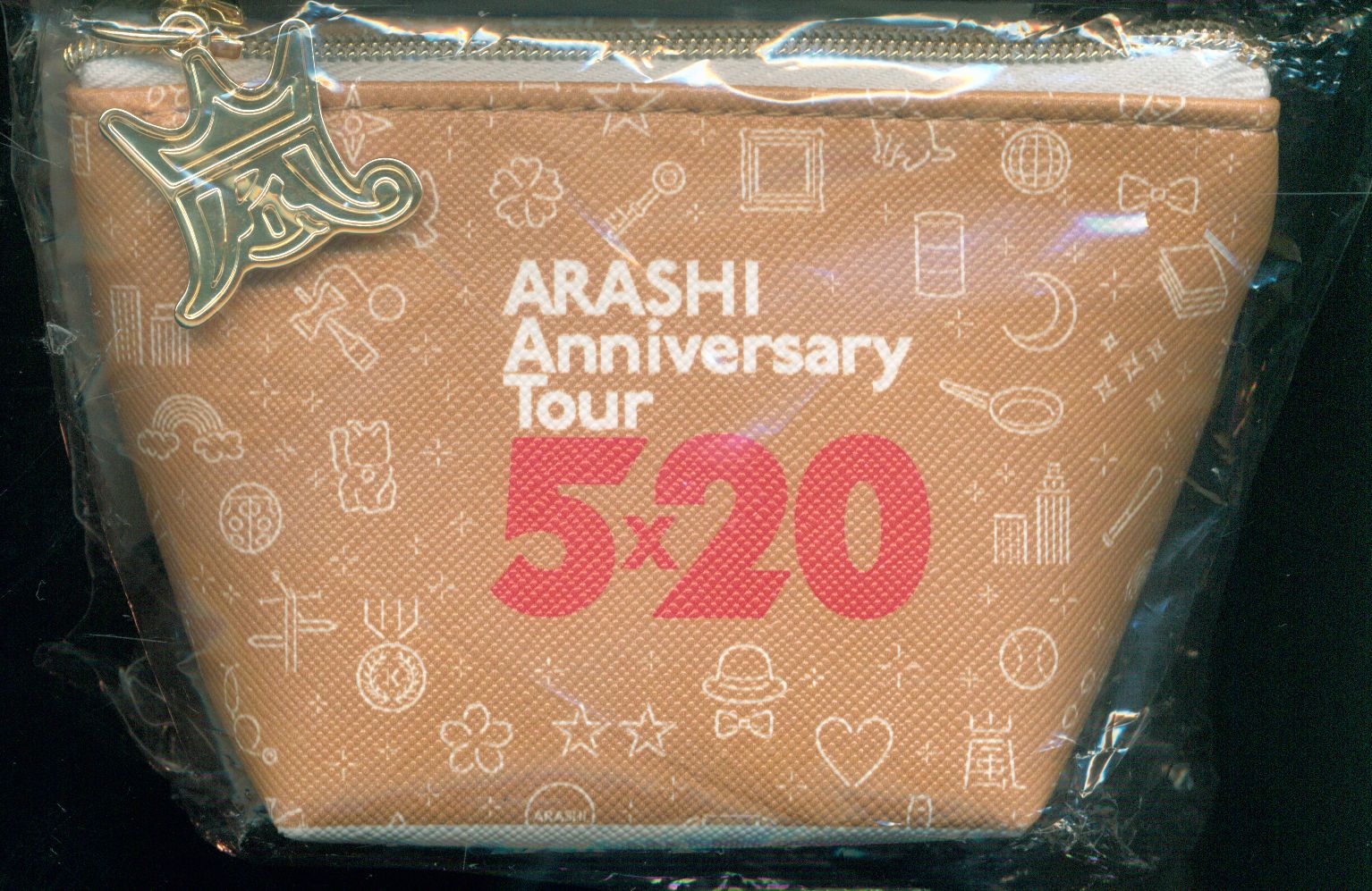 arashi2019arashianniversarytour5x20glovecompartment