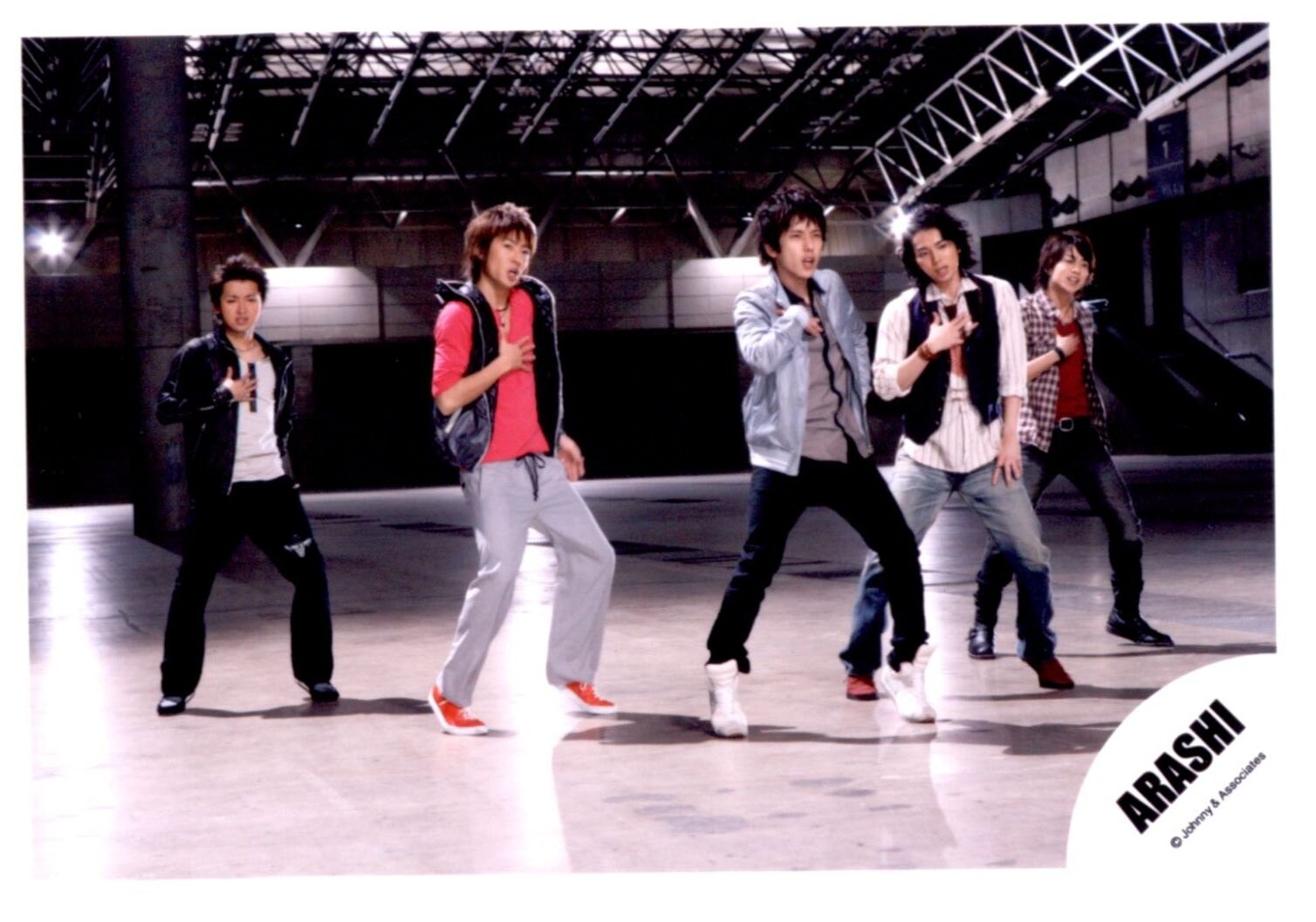 嵐 Crazy Moon キミ ハ ムテキ 集合 公式写真 *1枚 まんだらけ Mandarake