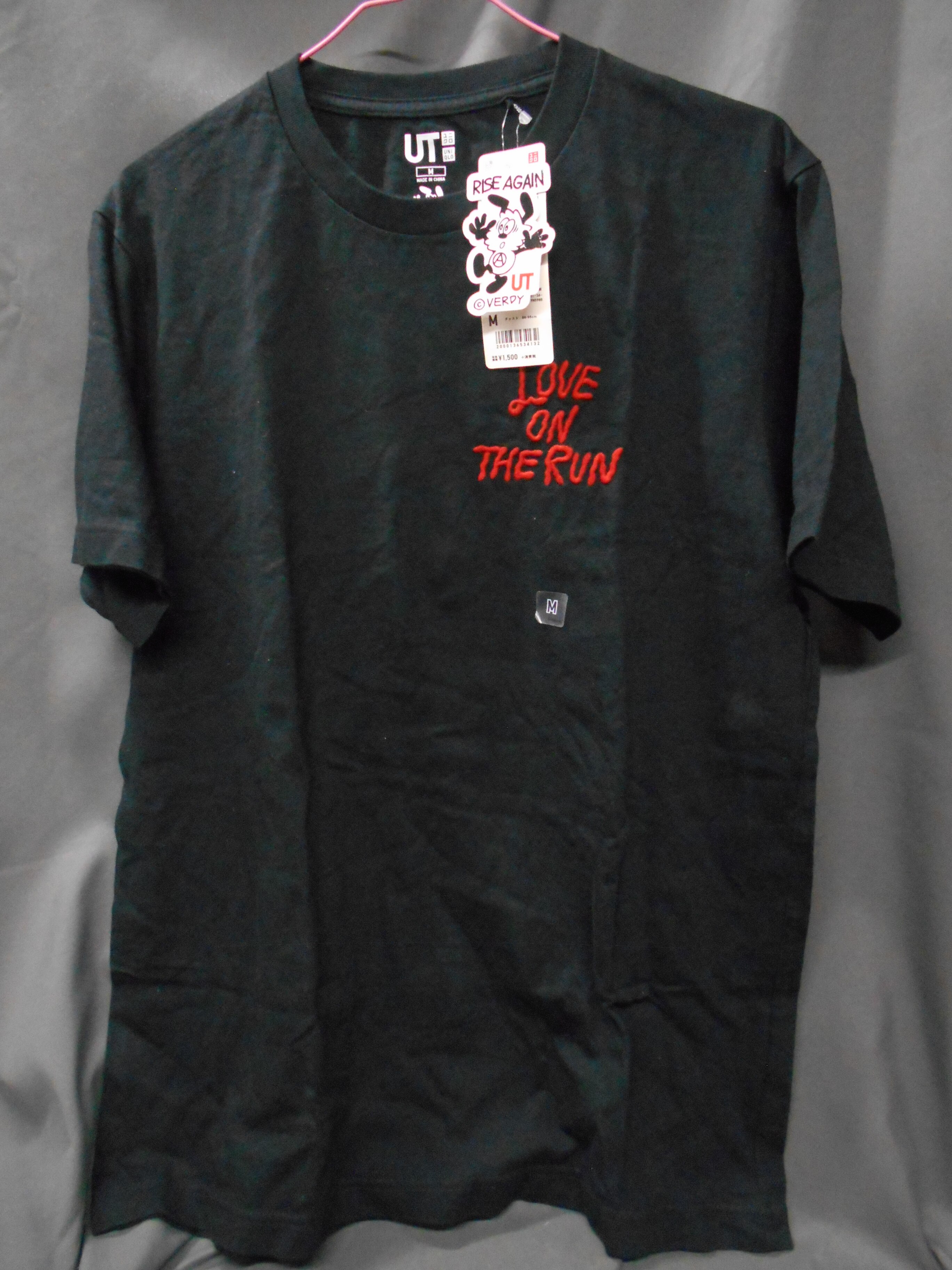 ユニクロ Tシャツ R.A.BY VERDY UT 09 Black 赤文字 半袖 Mサイズ