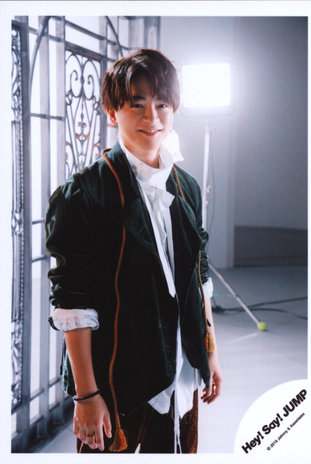 山田涼介 Hey!Say!Jump 公式写真 ③ ソロ 混合 オフショット 