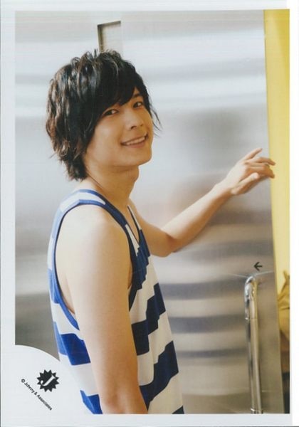 Amazon.co.jp: Six TONES 公式 生 写真（松村北斗）ST00811