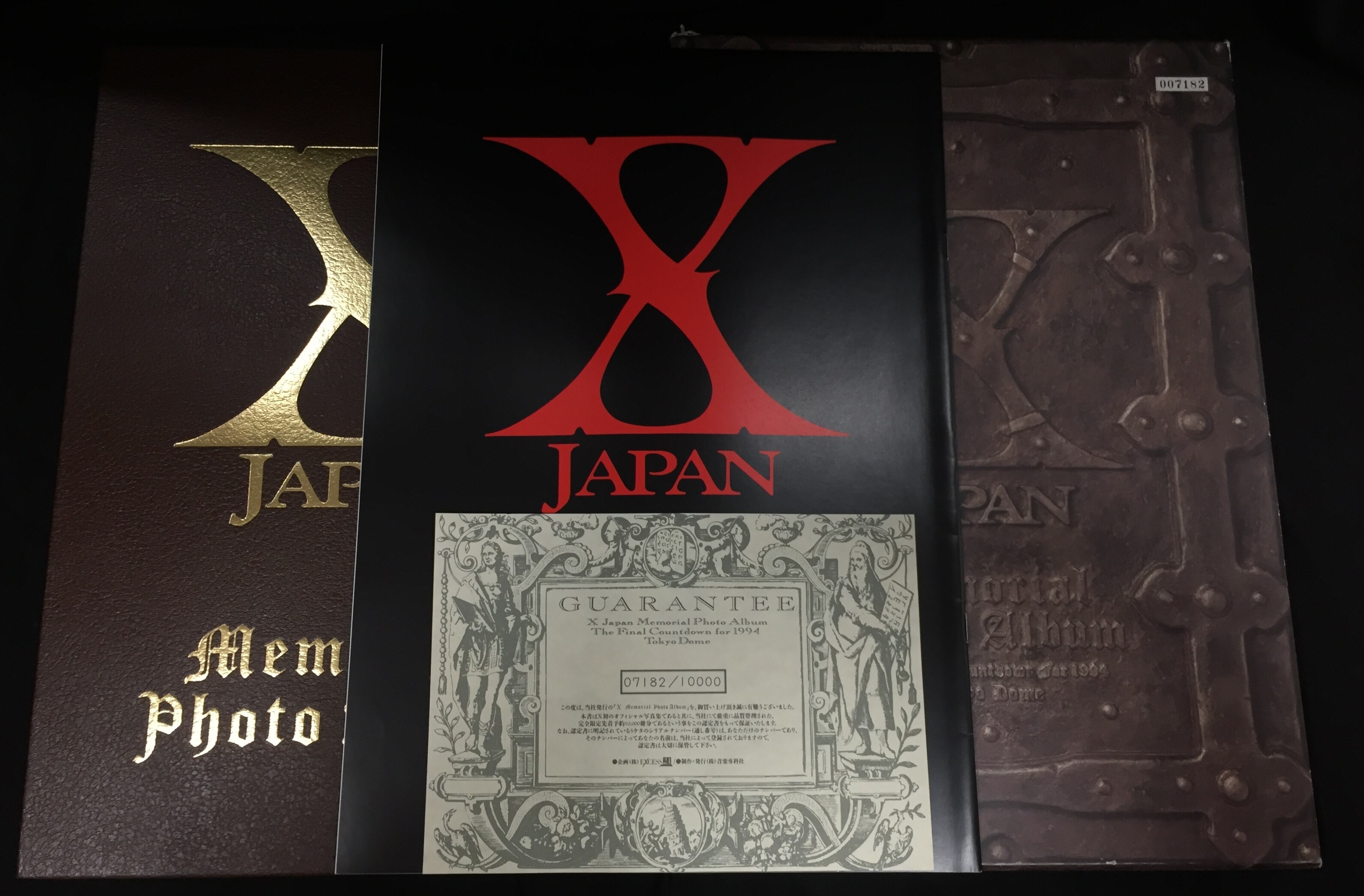 X JAPAN 写真集(1994年発売/初版/完全限定先着予約10,000冊) Memorial