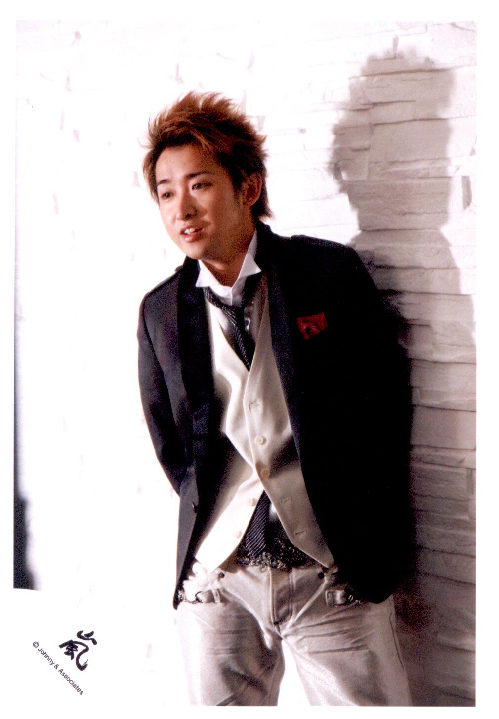 1. 嵐 公式写真 1枚111円 1. 嵐 公式写真 1枚111円