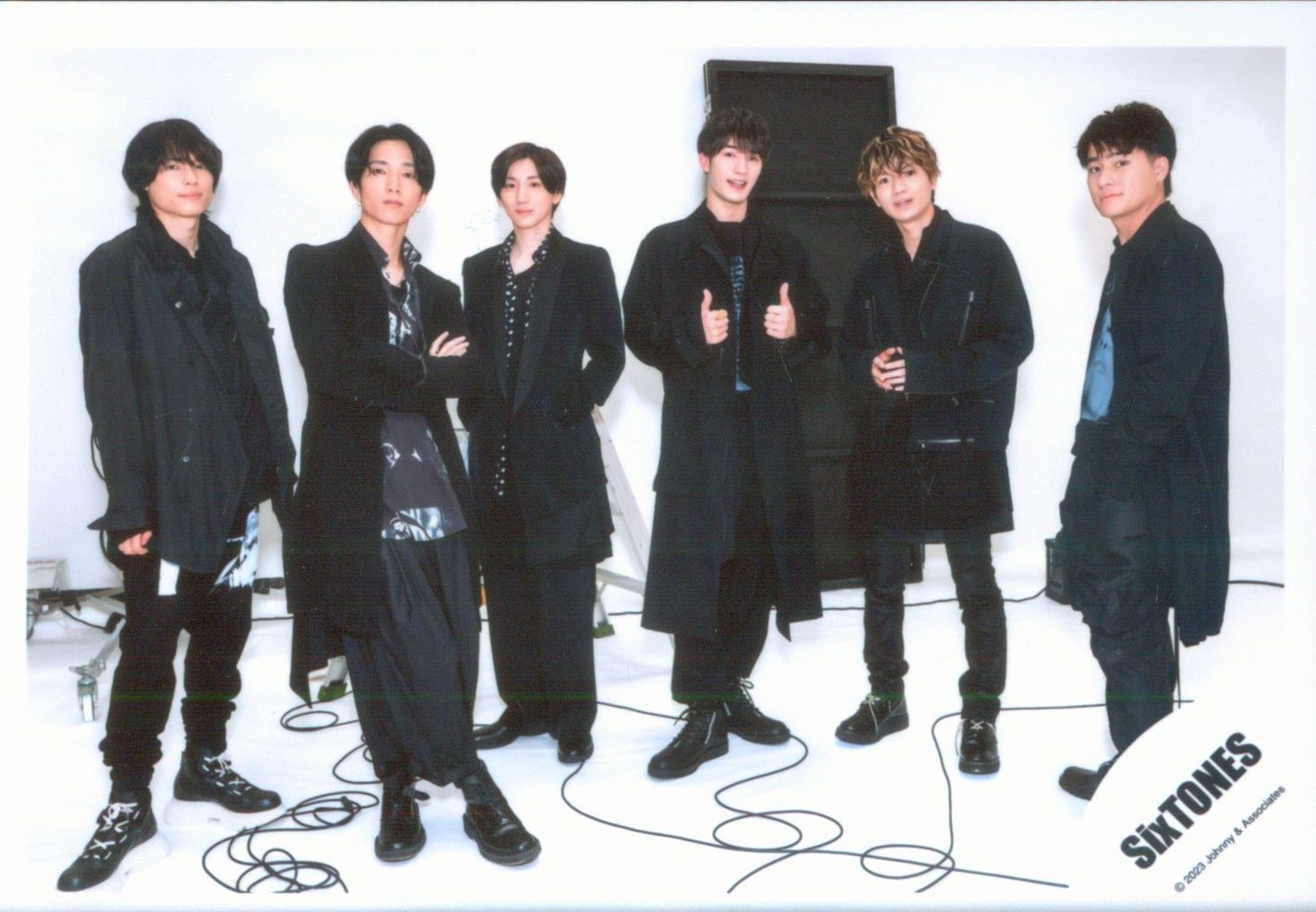 SixTONES 23年慣声の法則 集合 公式写真 *1枚 | まんだらけ Mandarake