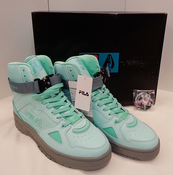 FILA FILA×初音ミク ハイカットスニーカー TERATACH 600 HI 27.5cm エメラルド/缶バッジ付き | まんだらけ  Mandarake