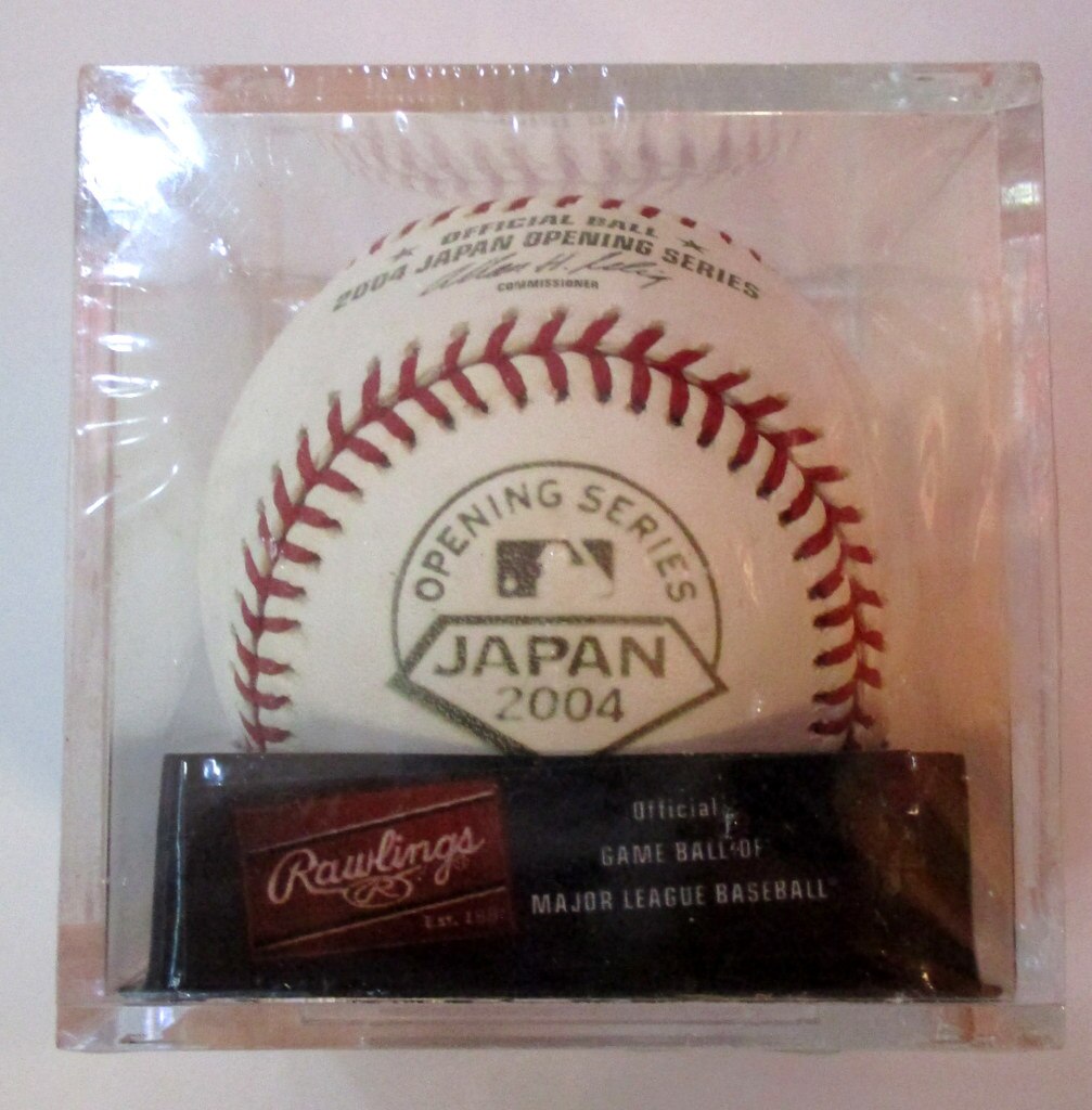 MAJOR LEAGUE BASEBALL OPENING SERIES JAPAN 2004 official game ball with  case include