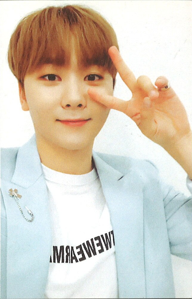 Seventeen Ideal Cut In Seoul Seungkwan Trading Card Damaged Mandarake